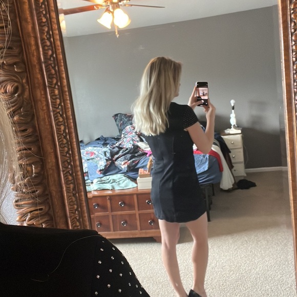 Super flattering cocktail dress - Picture 3 of 3